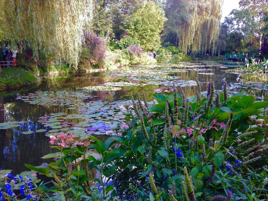 impression_ists's tweet photo. The house of Monet in Giverny https://t.co/0PNnc4XDmG