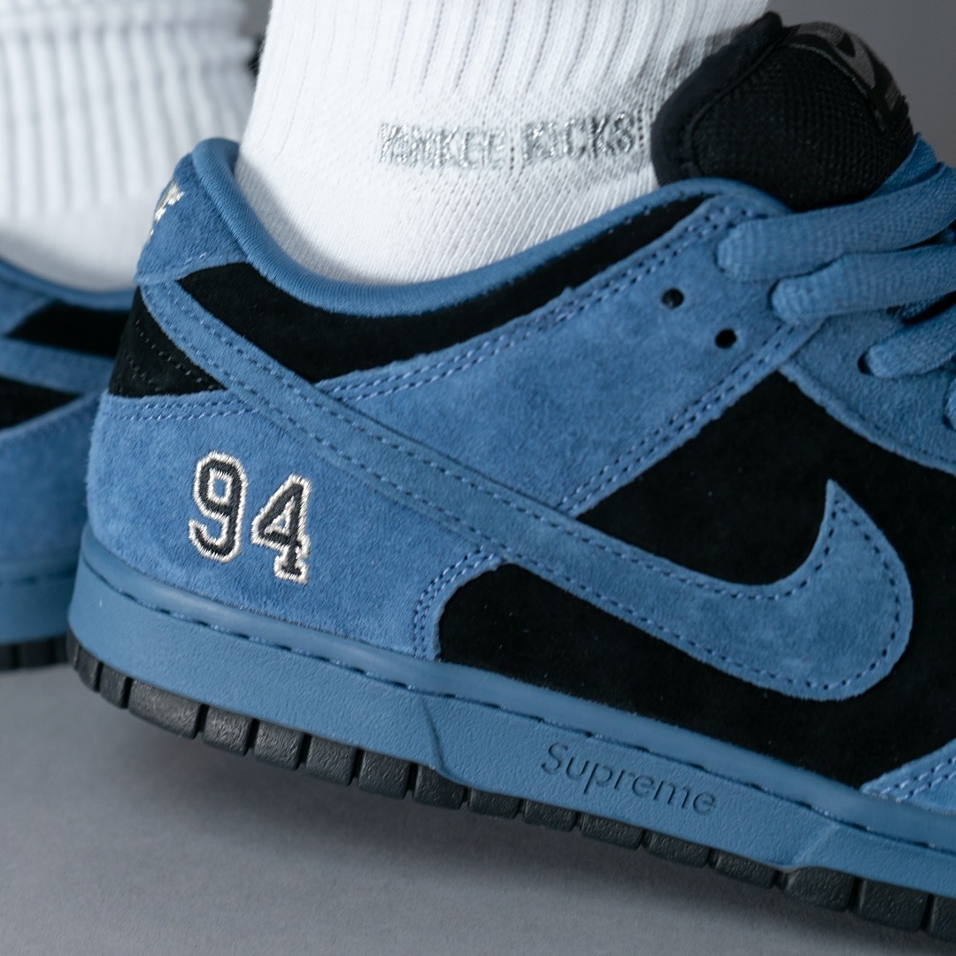 houseofheat's tweet image. On Foot Look // Supreme x Nike SB Dunk Low "Ocean Fog" 🌊