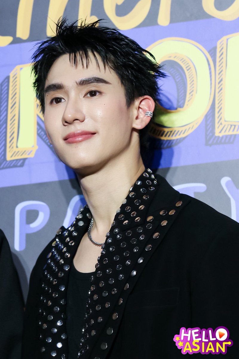 Hello_asian's tweet photo. “#ฟอสบุ๊ค ” ในงาน “Perfect 10 Liners BYE NIOR FAN PARTY” #Perfect10LinersFanparty
#Perfect10LinersFinalEP 
#Perfect10Liners 
#Perfect10LinersAfterParty 
#ForceBook #fforce_ #kasibook https://t.co/DO147bucPC