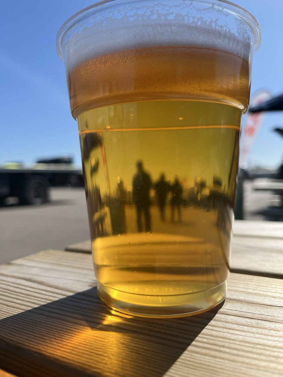 mattlynhamphoto's tweet image. I’m a juvenile product of the working class
Who’s best friends float in the bottom of a glass
#Gallery365SundayMusic
#Gallery365in2025SundayMusic
@Gallery365photo