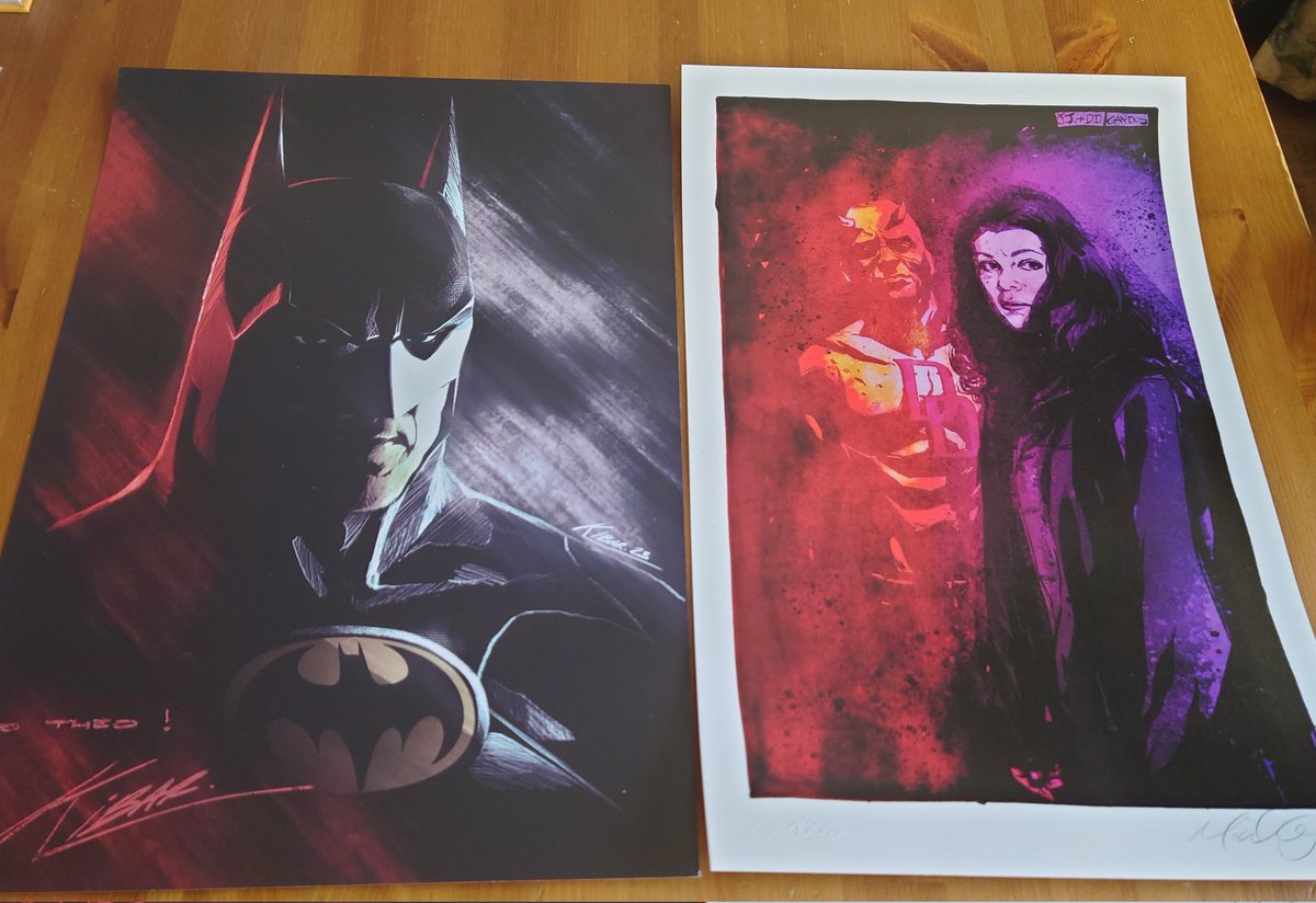 amelsvoort_theo's tweet image. Went to the @FACTSConvention yesterday, got some great comics & great prints, & had a couple of nice talks with Michael Gaydos, Patrick Goddard, Steve Scott, Wes Craig, Elsa Charretier, Aimee de Jongh & more, had fun with the panels & it was crowded with fun and good people!♥️😊