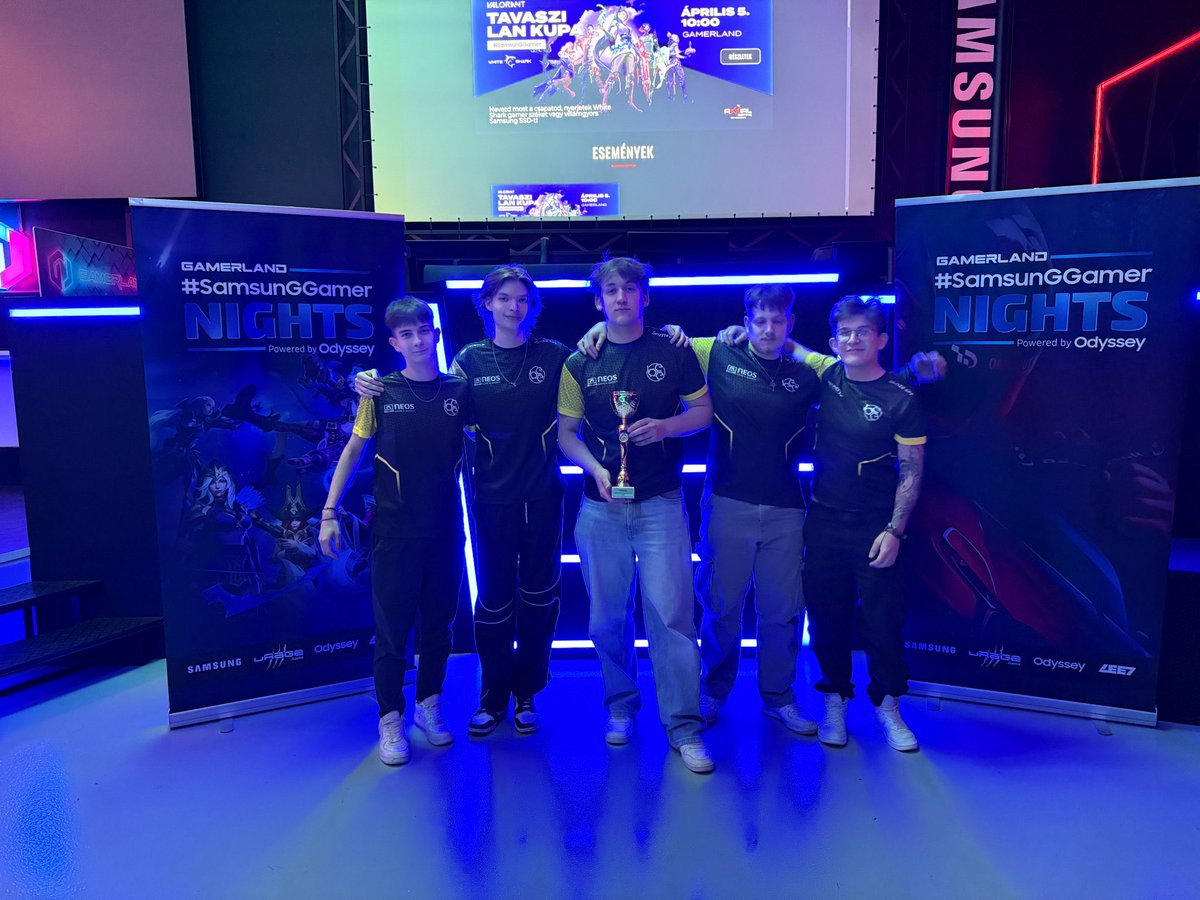 Axxial lan win
Nagyon köszi a meccseket meg mindenkinek aki jött-ment közben, mindig jó titeket látni
<a href="/WhalalaY/">Whalala Yo</a> a beépített emberünk❤️