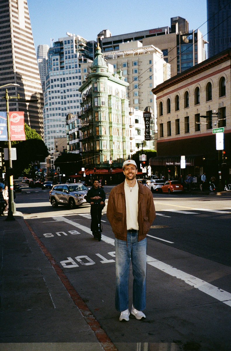 Gabor Hollbeck tweet media