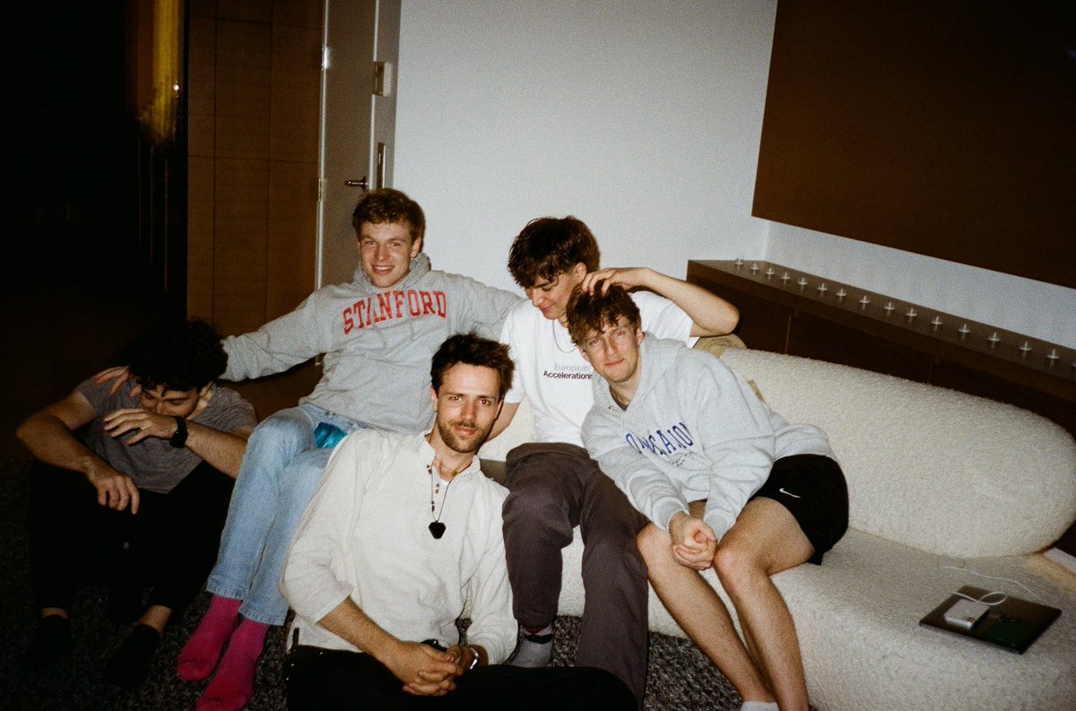 Gabor Hollbeck tweet media