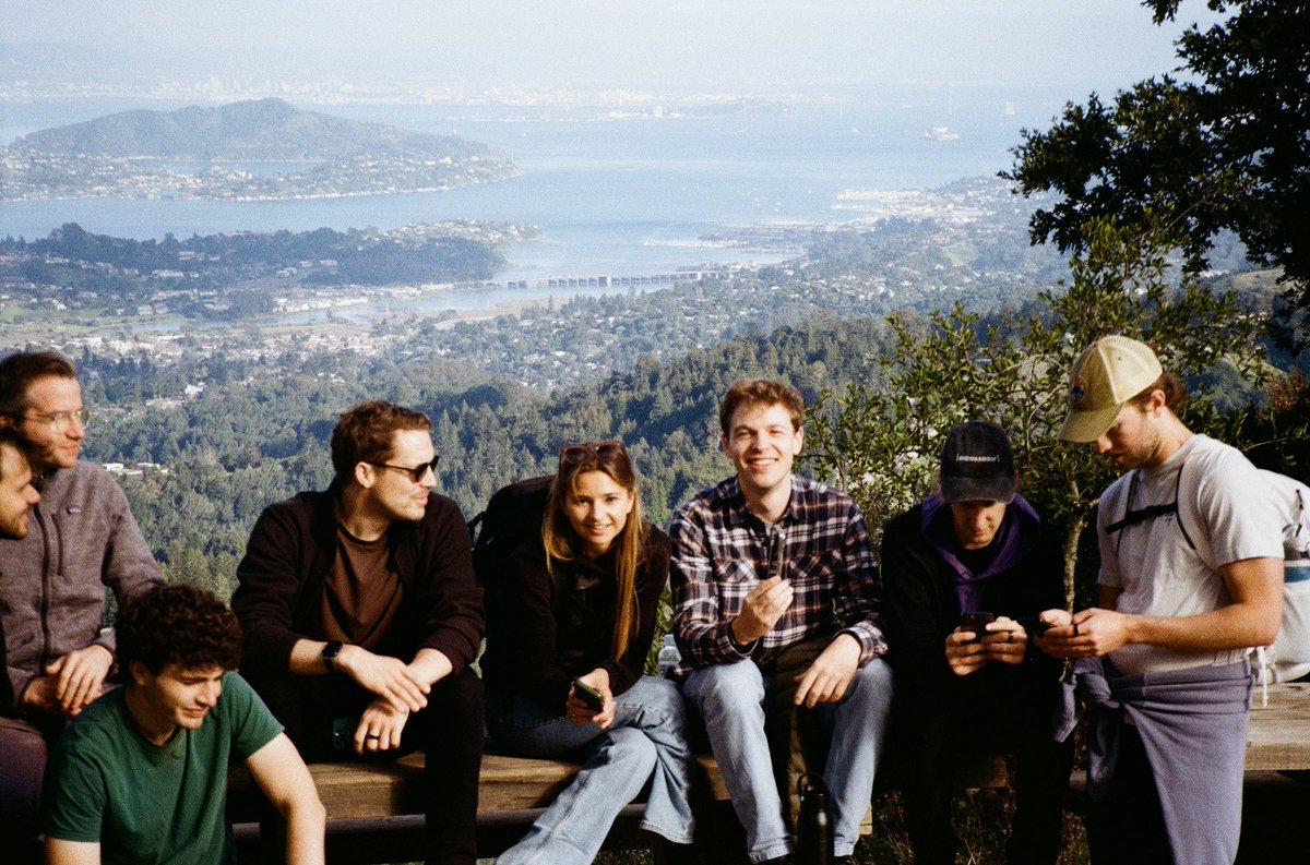 Gabor Hollbeck tweet media