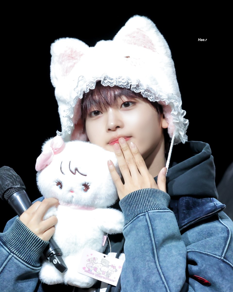 Hae_r1130's tweet photo. 송냥천사가 보고싶은 밤 10시04분.. ಣ₍ ^. .^₎ഒ

250302 사웨
#형준 #HYEONGJUN #크래비티 #CRAVITY https://t.co/oguL5p7vHD