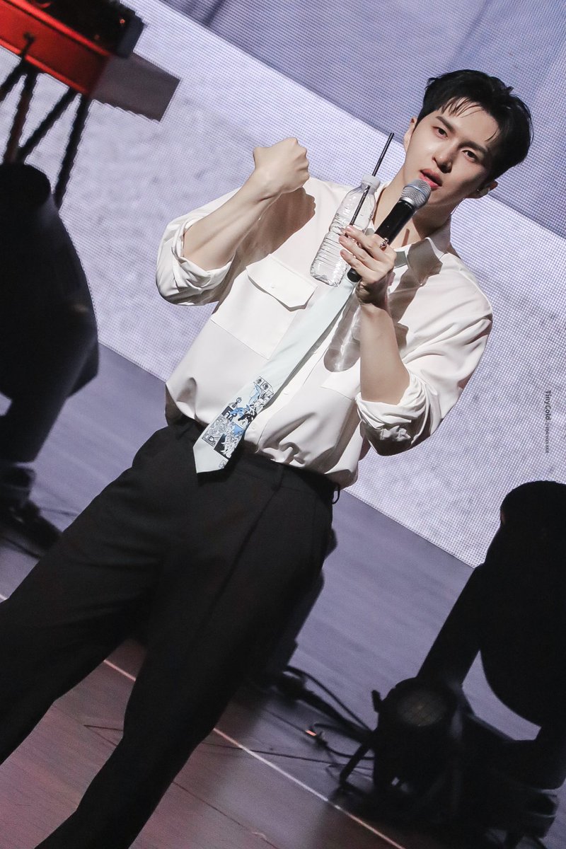 250406 팬콘

운동을 대체 얼마나 열심히 한건지…팔봐봐……
#켄 #이재환 <a href="/jaehwany0406/">VIXX_KEN</a>