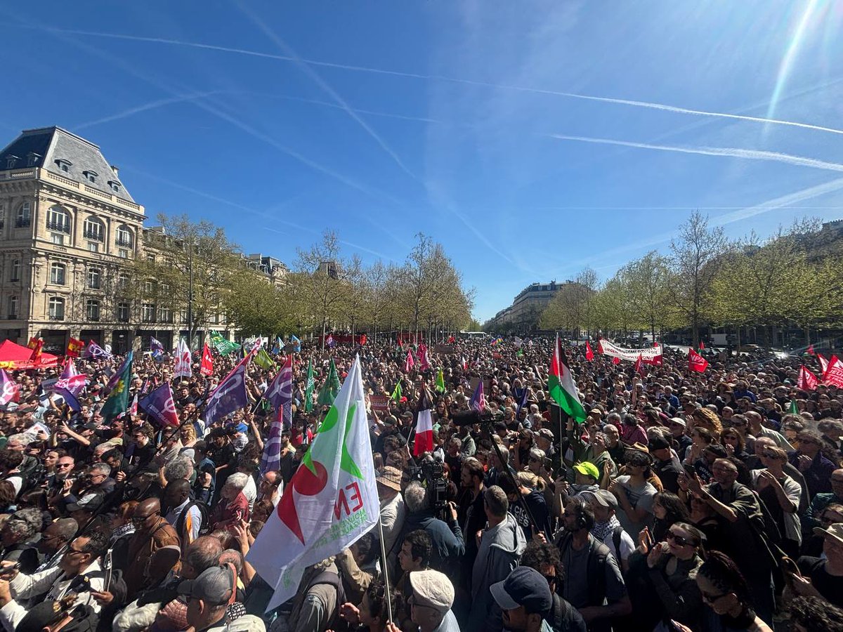 Jean-Luc Mélenchon tweet media