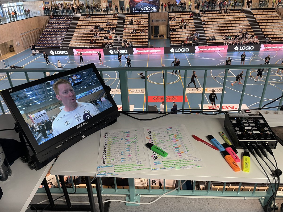 Ikke blanke ark men nok fargestifter.
Et par deilig timer nå der seriegullet for menn skal avgjøres. Elverum eller Kolstad. Mang lag i kamp om viktige plasseringer. Pluss at kampene i sluttspillet blir klare.
Vi er i gang på TV 2 Sport 2 og Play.
Kampstart kl.15.