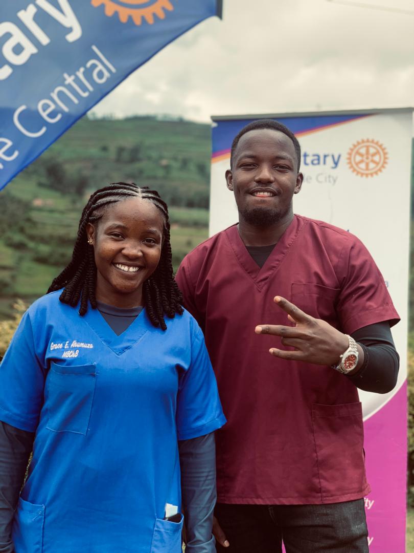 Yesterday, my friends and I (Rotaractors from rotaract club of Kabale university) managed to attend a medical camp in Maziba subcounty in Kabale district at Maziba health centre 4. Thanks be to the Rotary club of Kabale city