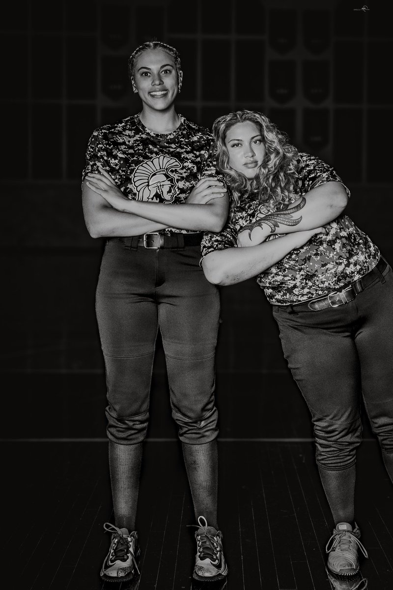 cam_dawson35's tweet photo. One of the best parts of the sport is the connections made. I'm thankful for those who make the game so special every day!!๐ฅโค๏ธ #teammates #mediaday #topekahigh https://t.co/9EI0JVA5sE