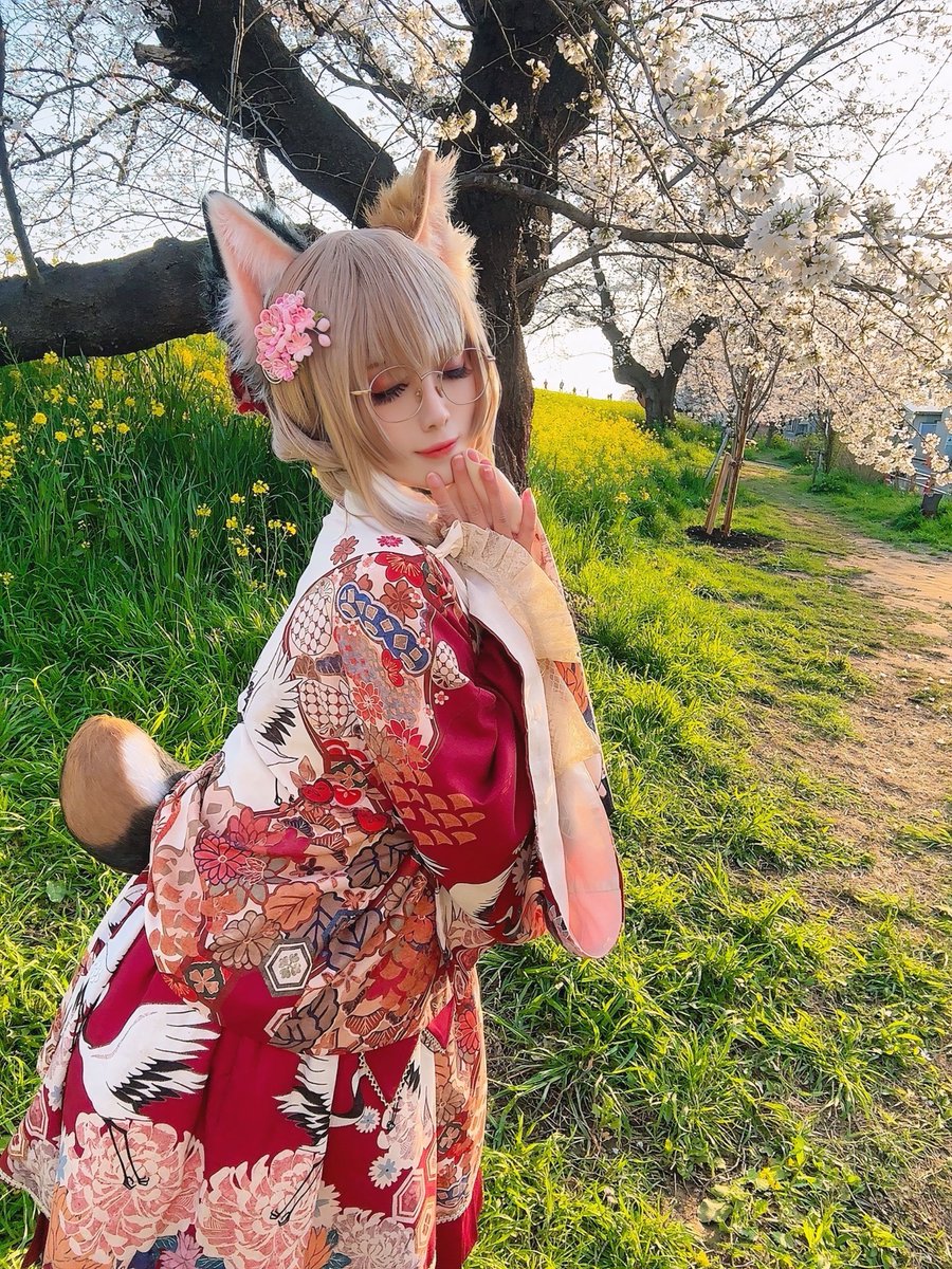 昨日の三毛猫ﾁｬﾝ☺️☺️☺️
久々の眼鏡&amp;初糸目キャラ！
春感満載で嬉しい(*´ω｀*)