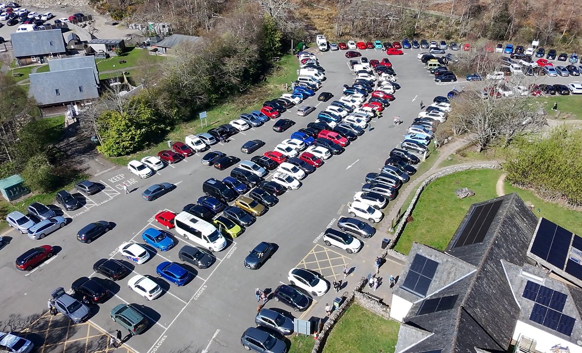 Parking chaos in Balmaha with cars in coaches only spaces and blocking way - no parking enforcement officers - c’mon <a href="/StirlingCouncil/">Stirling Council</a> get it together. This shouldn’t be a surprise. <a href="/PoliceScotland/">Police Scotland</a>