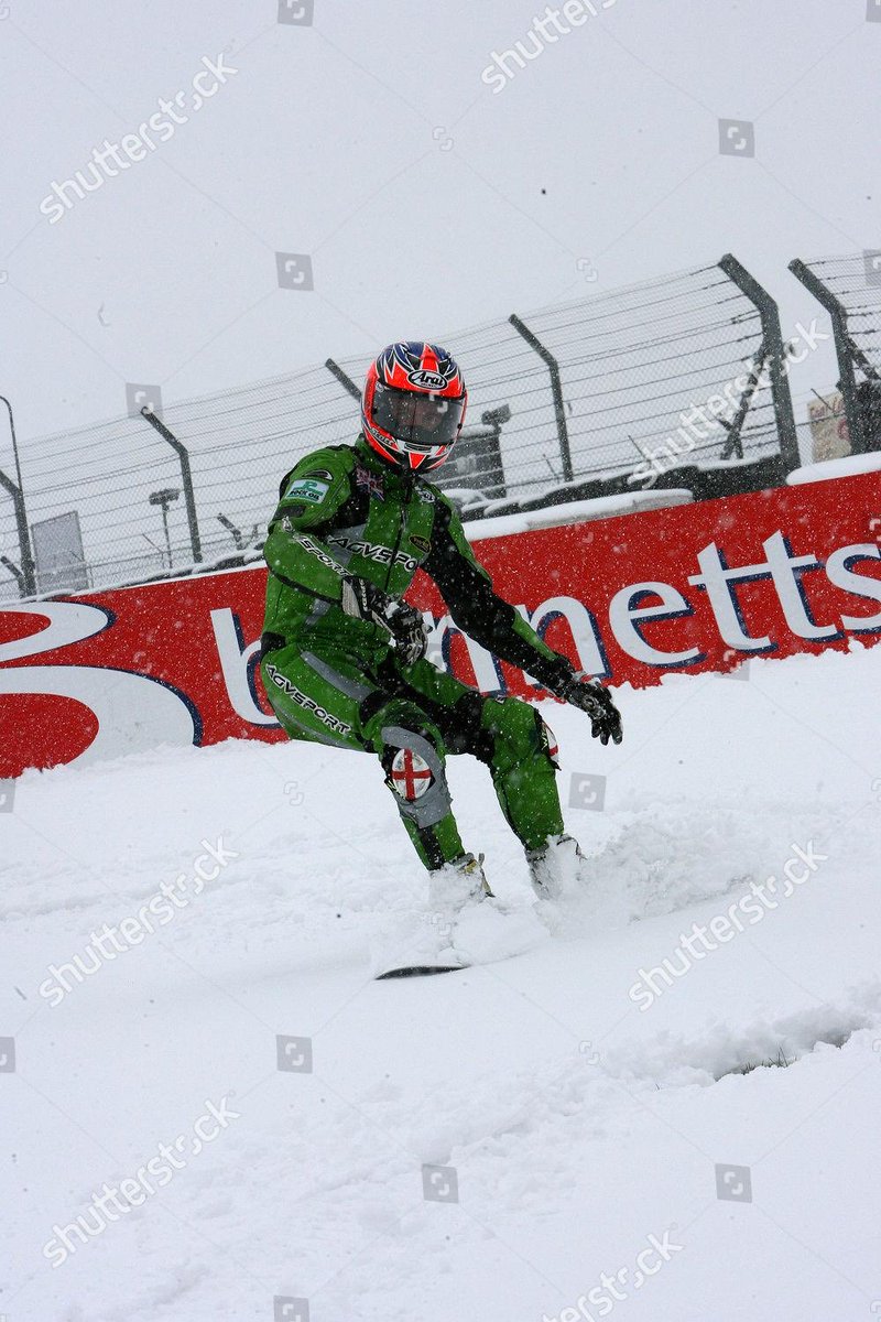 stuarthiggs's tweet image. 17 years ago today @SmartArse88 in action at the @OfficialBSB opener at @Brands_Hatch ❄️ 📸 Martin Heath