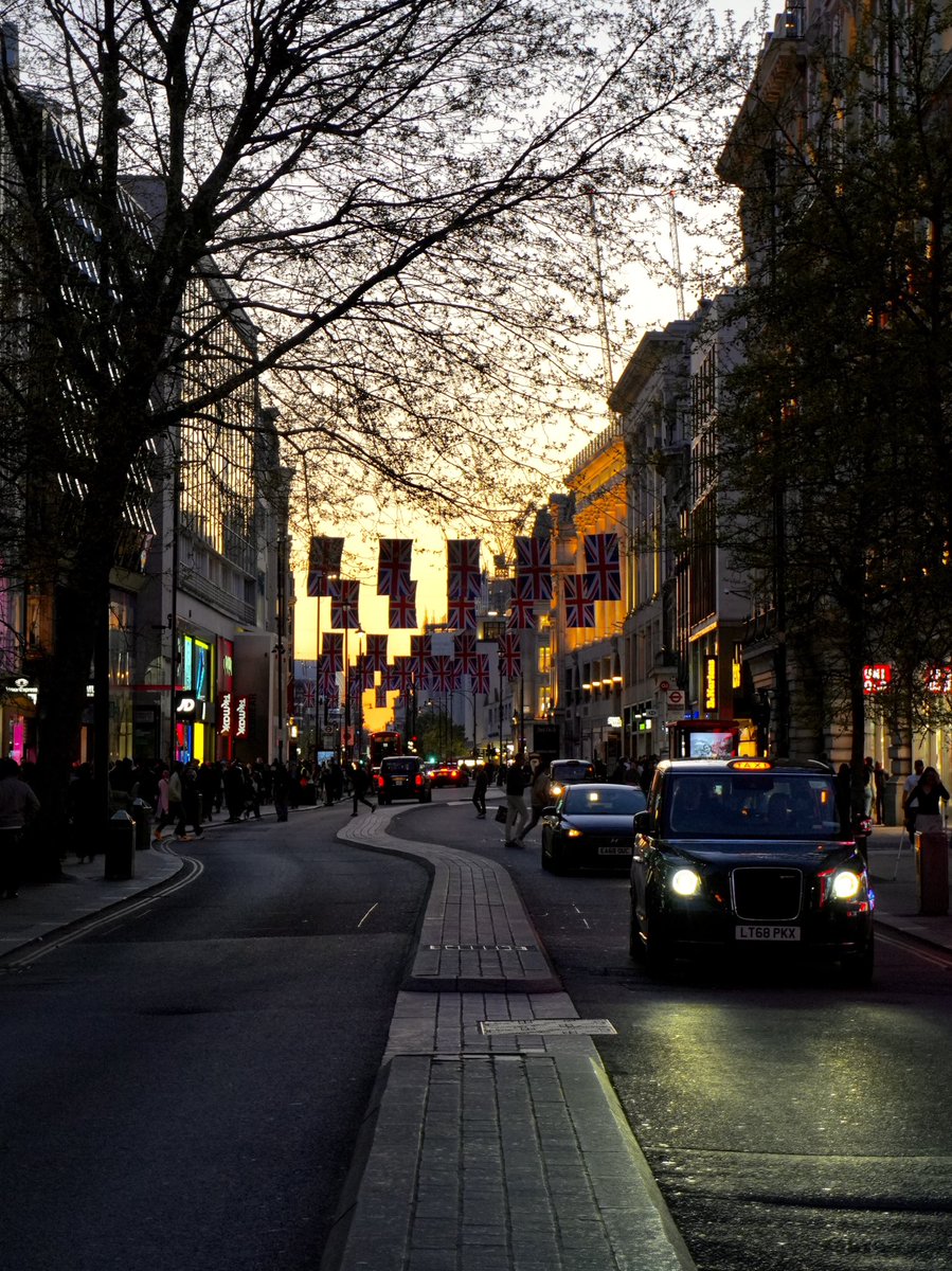 London is beautiful 🏴󠁧󠁢󠁥󠁮󠁧󠁿