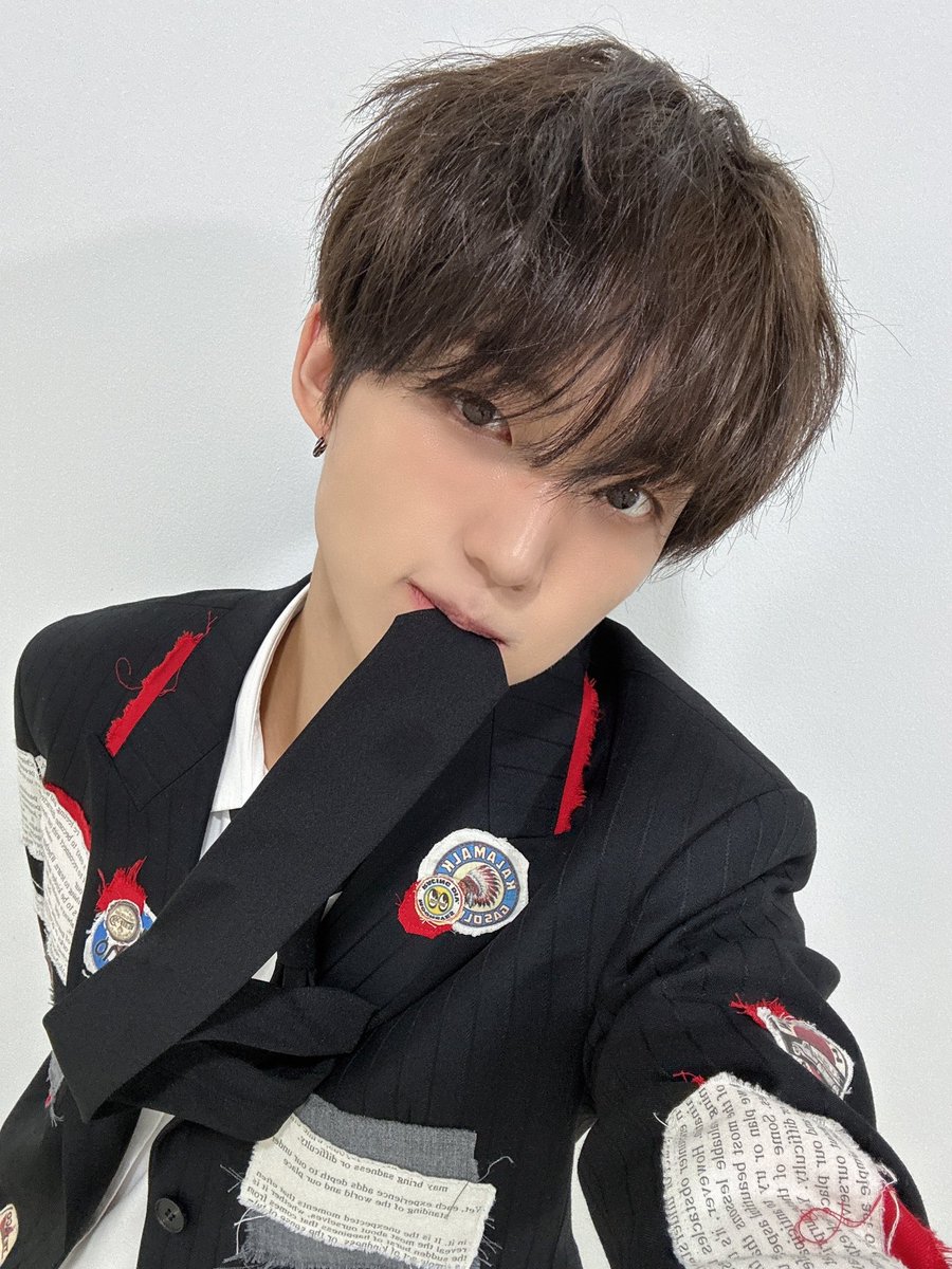 TNX_twt's tweet photo. 앙😎
   
#TNX
#은휘 #HWI https://t.co/bzpl5bv88y