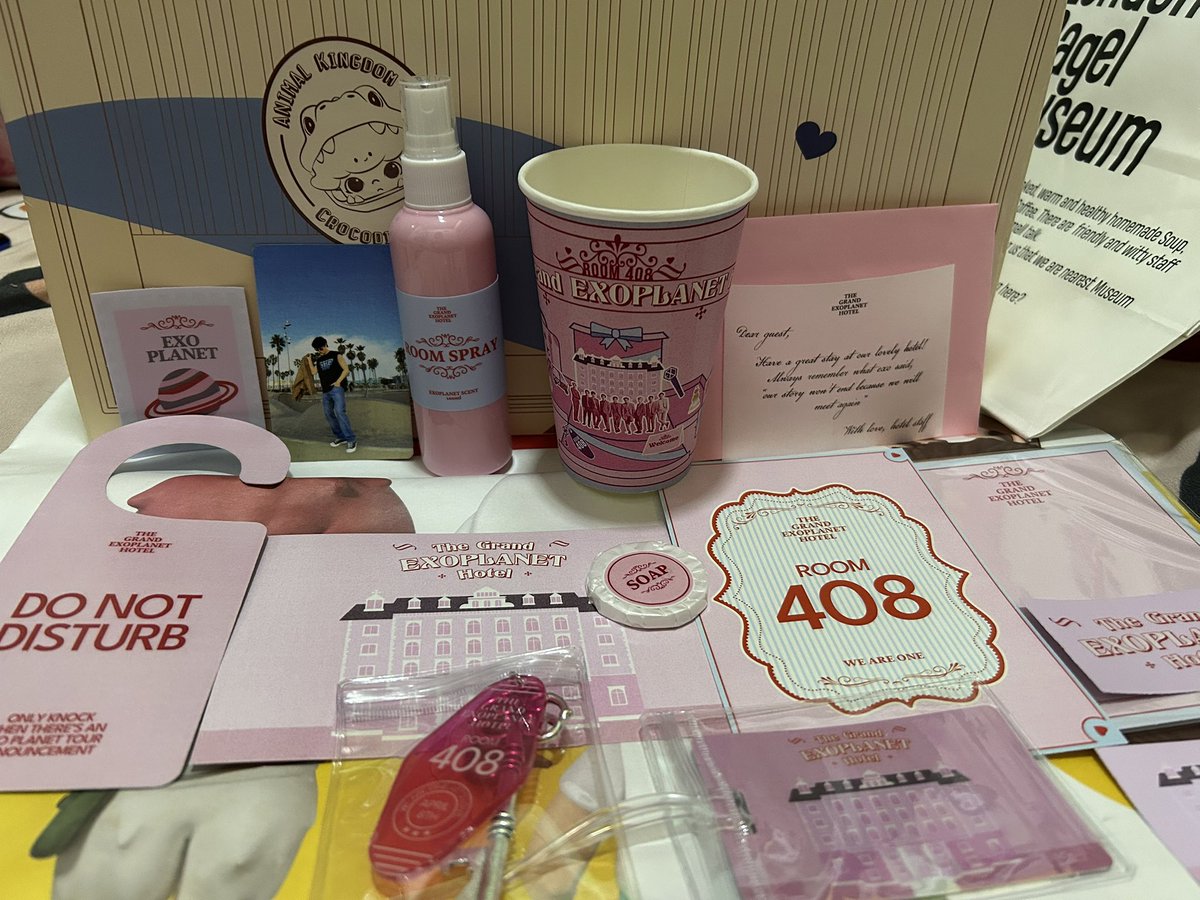 xunqi316's tweet photo. Celebrating EXO 13th Anniversary!
Thank you so much @cafe408_ @cheniechenchens @huneques94 @hlvpcy @cottoncandy5622 and to all who gave me freebies. Your kindness is truly appreciated! We are EXO Saranghaja!

#13yearsWithEXO #AlwaysWithEXO #EXO https://t.co/oEqKfd8jh6