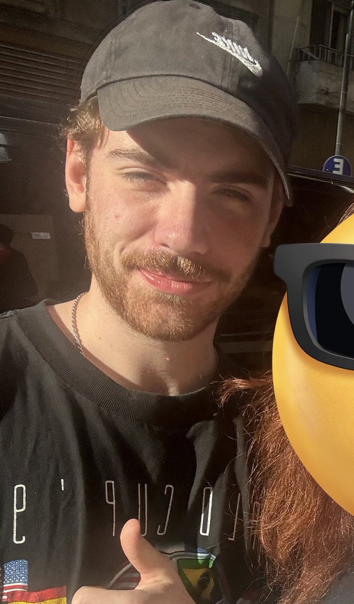 ilydnap's tweet image. IS THE SUN BOTHERING YOU???