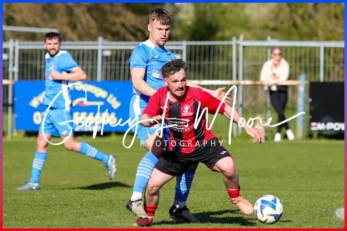 GeoffMoore's tweet image. Match photos are now up between @PTFC88 vs @CirenTownFC in the last @HellenicLeague  game this season. prints.moore.photos/sports/ptfcvsc… 4 of my favs below. Season 24/25 has been challenging photographically speaking, covering 37 out of 38 league games, excluding friendlies &amp;amp; cup matches.