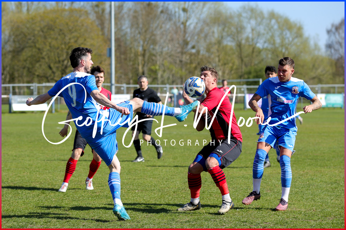 GeoffMoore's tweet image. Match photos are now up between @PTFC88 vs @CirenTownFC in the last @HellenicLeague  game this season. prints.moore.photos/sports/ptfcvsc… 4 of my favs below. Season 24/25 has been challenging photographically speaking, covering 37 out of 38 league games, excluding friendlies &amp;amp; cup matches.