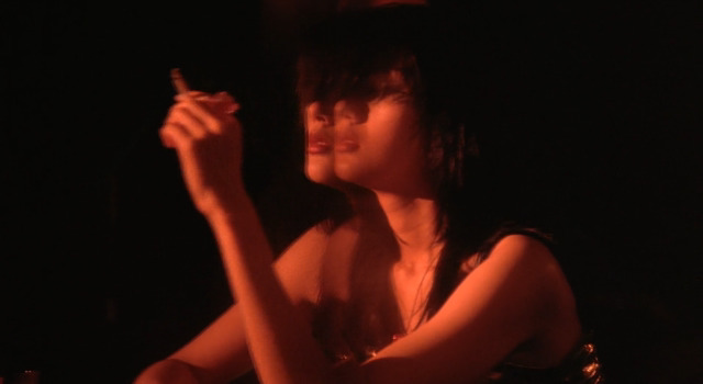 TheCinesthetic's tweet photo. Fallen Angels (1995) dir. Wong Kar-wai https://t.co/upsLDhB7DU