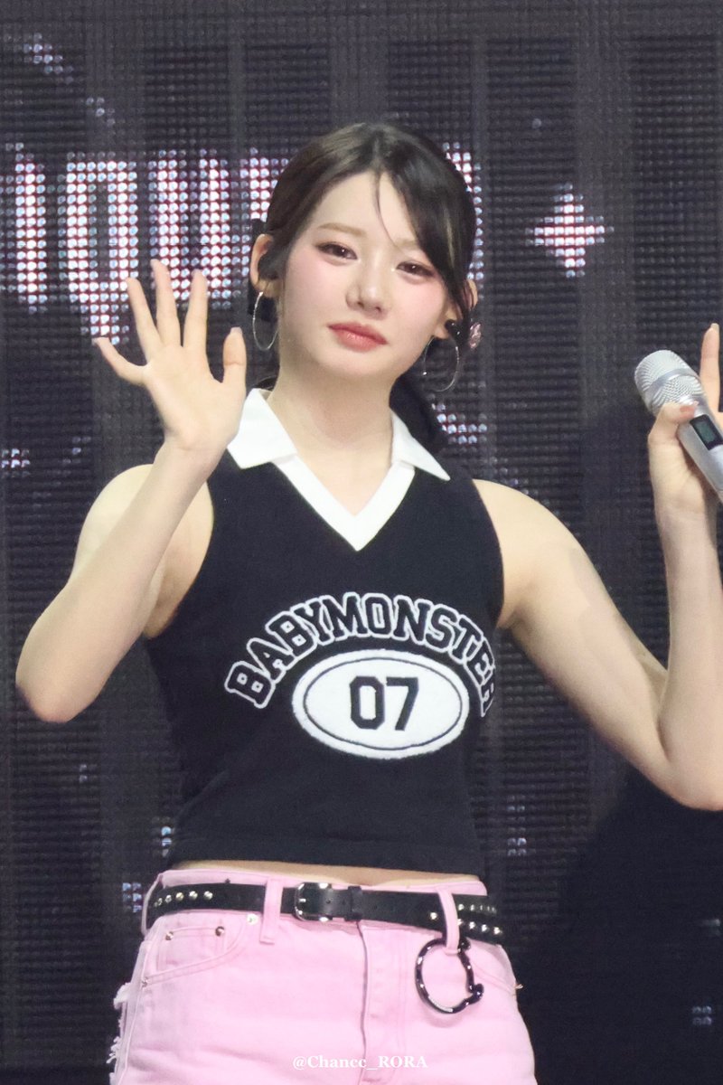 𝐂𝐡𝐚𝐧𝐜𝐜🎀 tweet media