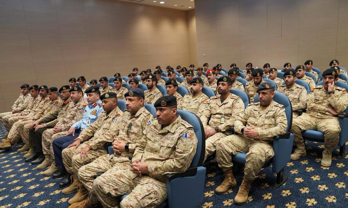 KuwaitArmyGHQ's tweet image. برعاية سعادة نائب رئيس الأركان اللواء الركن طيار صباح جابر الأحمد الصباح، وبحضور رئيس هيئة التعليم العسكري العميد الركن جاسم العماني، ومدير مديرية برمجة الميزانية العميد الركن فارس الهبدان، افتتحت صباح اليوم دورة المحاسبة التخصصية رقم (1) للضباط، والتي تعقد خلال الفترة من 6 أبريل…