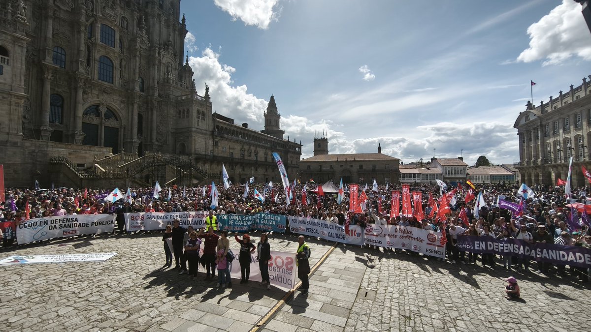 👩‍⚕️Milleiros de persoas plantan cara ás políticas de desmantelamento da sanidade pública do PP nas rúas de Compostela
🏥O  Obradoiro clama por unha Atención primaria e hospitalaria que conten cos  recursos necesarios para garantir o dereito á saúde de toda a poboación  galega