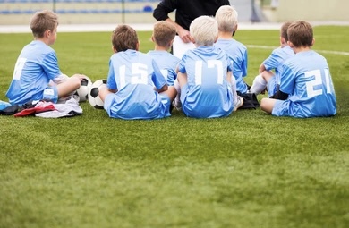 Why Do Coaches Train One Way All Week… Then Forget It on Game Day?

Match Day as a TEST not a DETOUR. 

Structuring team talks to maximise learning!

<a href="/SundayShare10/">#SundayShare</a> 🧵