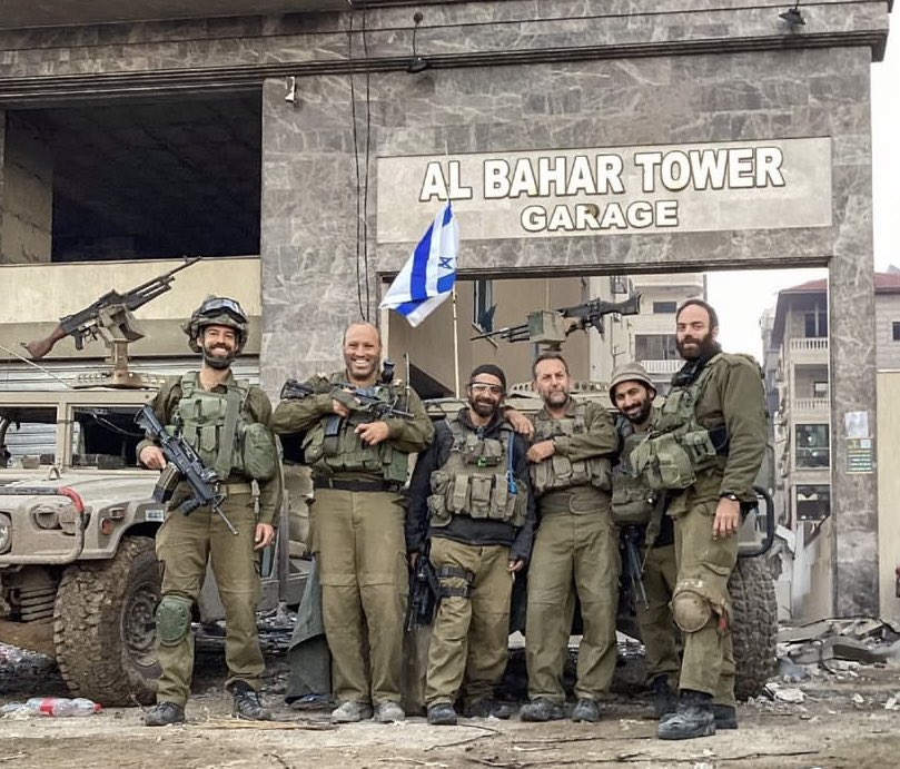 HalaJaber's tweet photo. ⚡️ 48 hours ago, the CEO of World Betar was in New York helping @Betar_USA compile dossiers to deport pro-Palestinian students.
Today, he’s in Gaza fighting & killing Palestinians with the ‘IDF.’
This isn’t a youth movement.
It’s a global fascist network—building blacklists in the West & pulling triggers in Gaza.