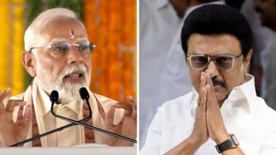 TheWarPolitics0's tweet image. 🚨PM Modi Targets DMK Govt Over Language Row
PM Narendra Modi, on Sunday, took a swipe at the DMK-led Tamil Nadu govt, urging leaders to "at least sign their names in Tamil" amid the ongoing language controversy.
#Modi #TamilNadu #LanguageRow #Rameshwaram #MKStalin #India