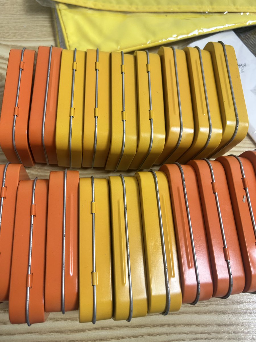 버터 틴케이스 초회한정 일괄 19개
Butter case 15000won

방탄소년단 방탄 포카 양도 남준 석진 윤기 호석 지민 태형 정국 알엠 진 슈가 제이홉 뷔 bts bangtan sell namjoon seokjin yoongi hoseok jimin taehyung jungkook rm jin suga jhope v poca poka pc all ot7