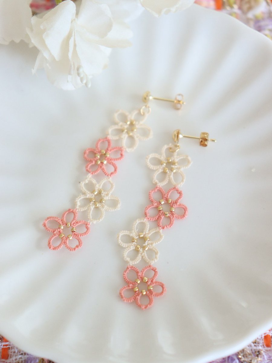 お花見コーデにぴったりの桜モチーフのイヤリング＆ピアス
4/10(水)までwebshopにて販売中です！

 #桜イヤリング
 #桜ピアス
 #お花見コーデ

atelierdiris.stores.jp