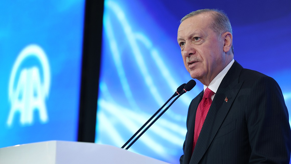 Cumhurbaşkanı Erdoğan, AA'nın kuruluşunun 105. yılını kutladı

— Anadolu Ajansı, Türk basın tarihinde önemli bir yer edinmiş, Türkiye'nin sesi olmuş ve uluslararası arenada da ülkemizin duruşunu en doğru şekilde temsil etmiştir

— Kurulduğu günden bugüne kadar tarafsız ve