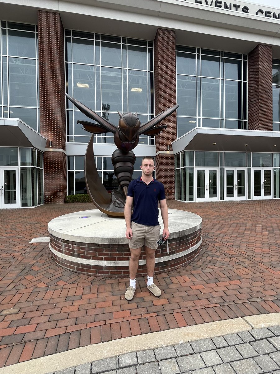 Davis Lee c/o 2027 (@davislee1111) on Twitter photo Big thanks to the Shenandoah University football coaching staff. It was great to come visit and get first hand feel for the team atmosphere.
<a href="/yoder847/">Coach Yoder</a> <a href="/JohnRobinette13/">John Robinette</a> <a href="/RockPerkins52/">Bill Perkins</a> <a href="/OvertonDarryl/">Darryl Overton</a> <a href="/CoachIssa_N/">Coach Issa</a> <a href="/carljfred/">Carl Frederick</a> Big thanks to the Shenandoah University football coaching staff. It was great to come visit and get first hand feel for the team atmosphere.
<a href="/yoder847/">Coach Yoder</a> <a href="/JohnRobinette13/">John Robinette</a> <a href="/RockPerkins52/">Bill Perkins</a> <a href="/OvertonDarryl/">Darryl Overton</a> <a href="/CoachIssa_N/">Coach Issa</a> <a href="/carljfred/">Carl Frederick</a>