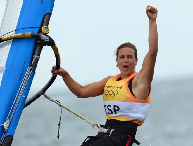 lagranjugadacsr's tweet photo. 🔙 @AlabauMarina es la protagonista de hoy en 'El día de tu vida', con @RarrochaR 

📅 La sevillana se hizo eterna el 7 agosto de 2012 al colgarse el oro olímpico de windsurf en Londres 

🗣️ "Ganas algo que no es sólo para ti y tu equipo, sino para todo tu país. Es la bomba" https://t.co/93OlmXzkDC