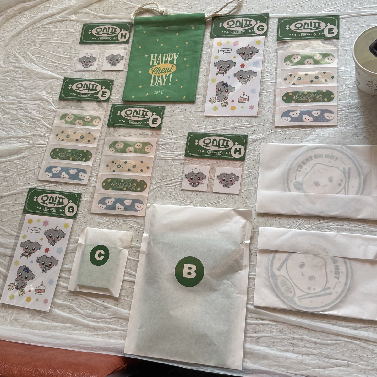 진짜 떵개가 되..
너무너무 친절하시고
럭드 중복 없이 뽑기 성공함 🙂‍↕️
행복한 날이햐아아아..🫶

#민규는_식단_포기안해
#CheatDayforMG