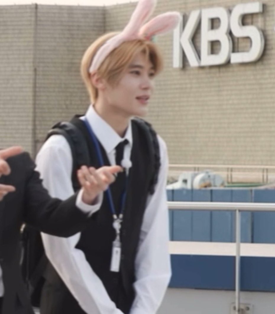 zoier1293's tweet image. 다를게뭐야