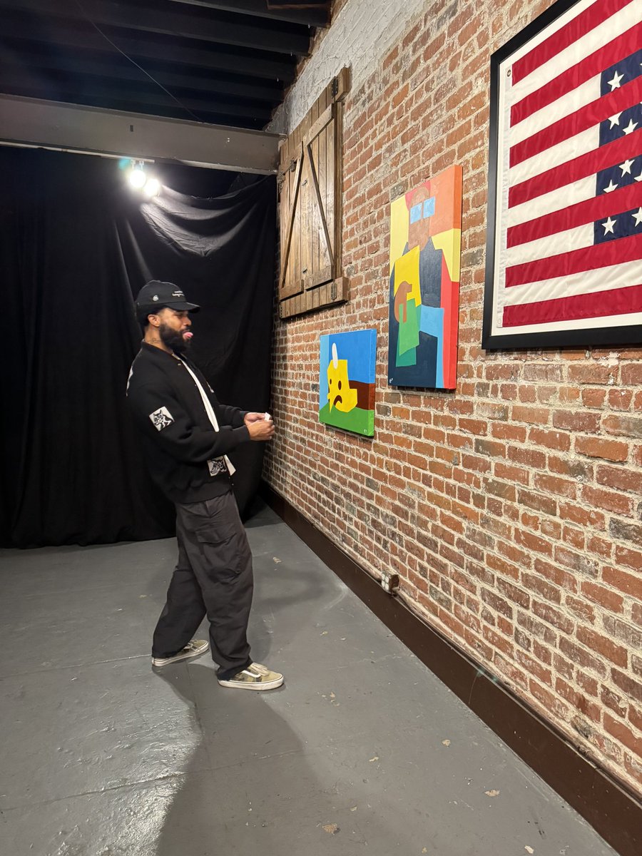 DeweySaunders's tweet photo. LA thank you so much for pulling to last nights Read the Room event hosted by @subxstance and @betterindoses 🌊Exhibited works with amazing artists and alongside my g @NickyChulo initiating a domino effect which will reverberate through the ether 🎧📢💿💡💬📠 https://t.co/fSfK0E1AlI