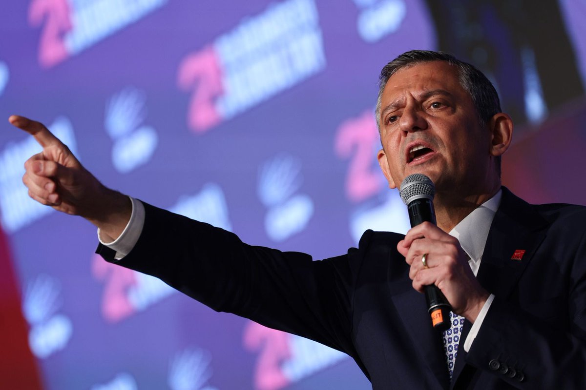 Yeniden Genel Başkan seçilen Sn <a href="/eczozgurozel/">Özgür Özel</a> tebrik ediyorum. <a href="/herkesicinCHP/">CHP 🇹🇷</a> nin artık bir lideri var.