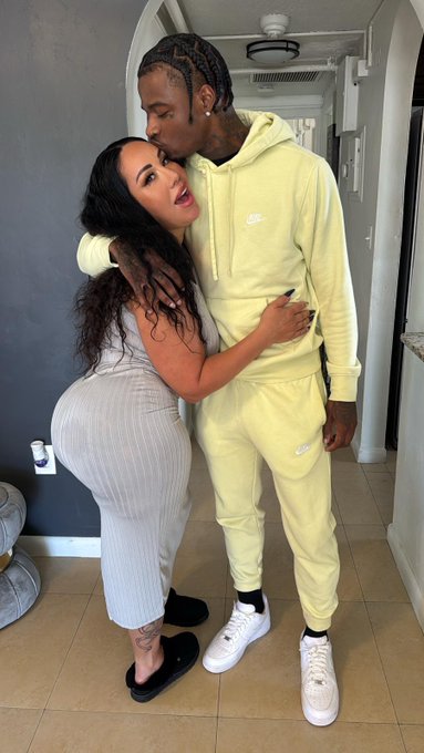 Watch queenroguexxx1's leaked NSFW photo on TwXstars