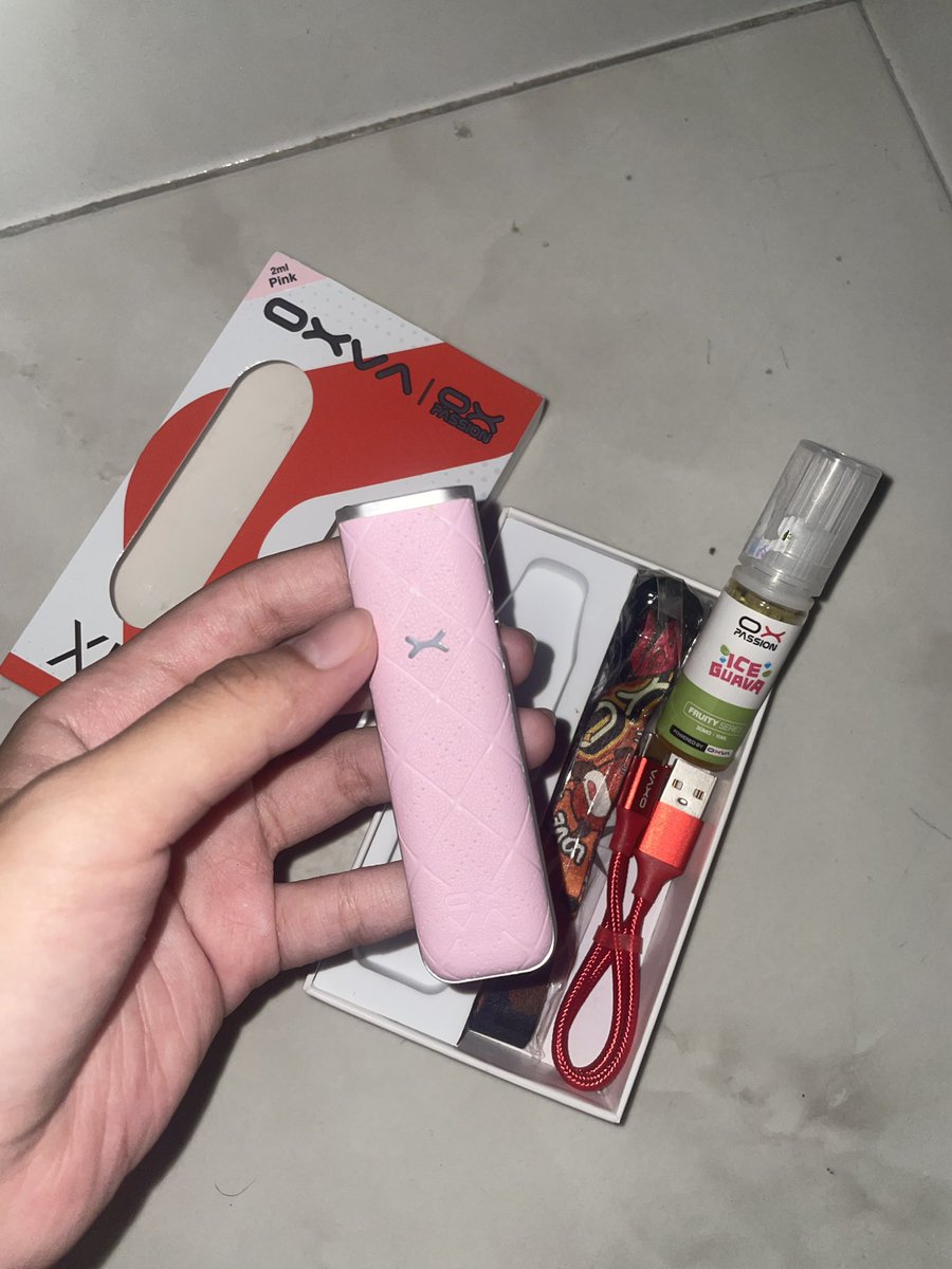 jaratelkomsel's tweet photo. wts pod oxva xlim go warna pink

- lengkap masi fullset (box, lanyard, kabel)
- ⁠liquid ice guava 70% pemakaian
- ⁠device only no ct
- ⁠bisa toko oren or cod (sekitaran jakbar / tangerang)
- ⁠170k

wts wtb pod oxva foom liquid https://t.co/Nj6GBf9BjD