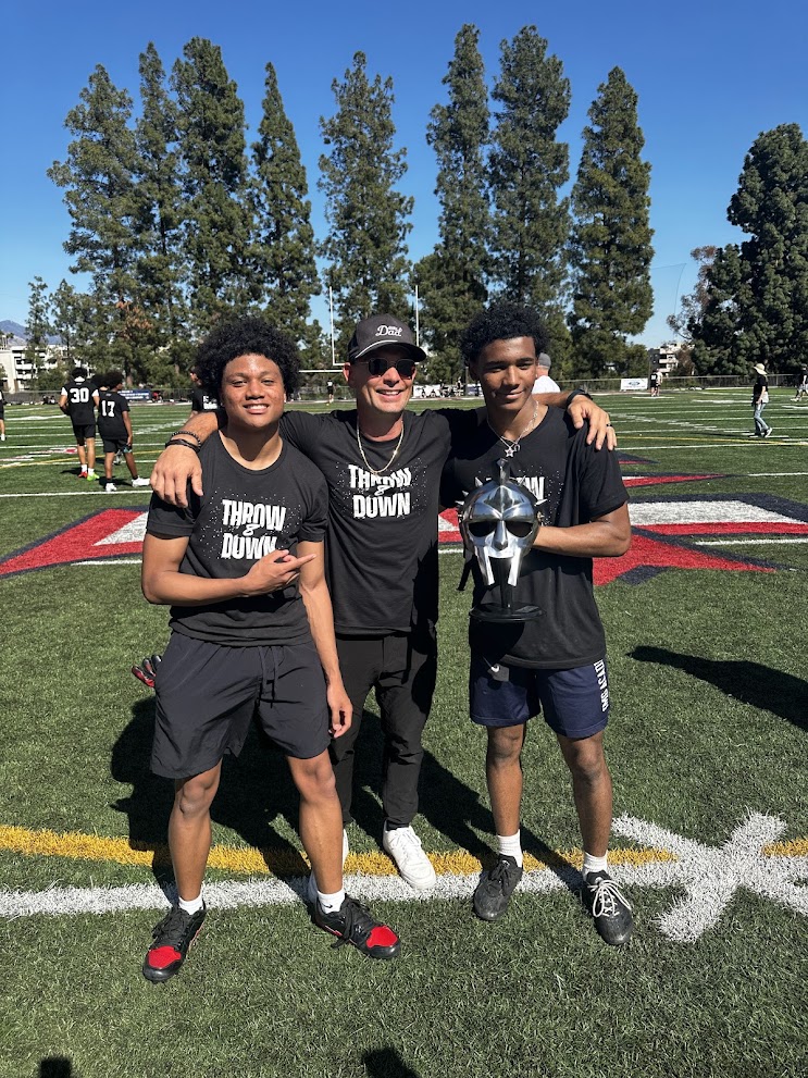 Matt16Curry's tweet image. Excited to be the WR for the winning QB @AaryanMW_2027 , took the High School Division Premier QB title at Throwdown 8! 🏆🔥@Throw_2_Win @joe_smigiel @GregBiggins
