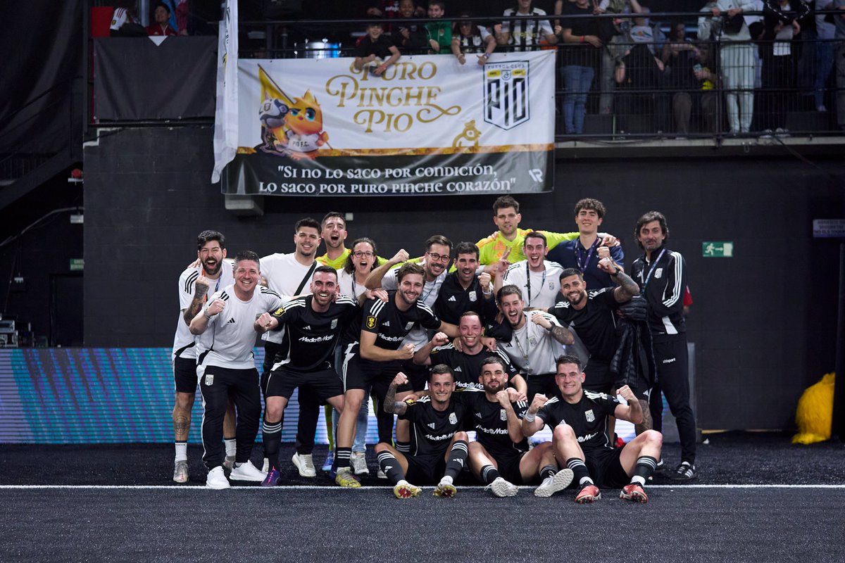 PURO PINCHE PIO CABRONES 🐥🤍