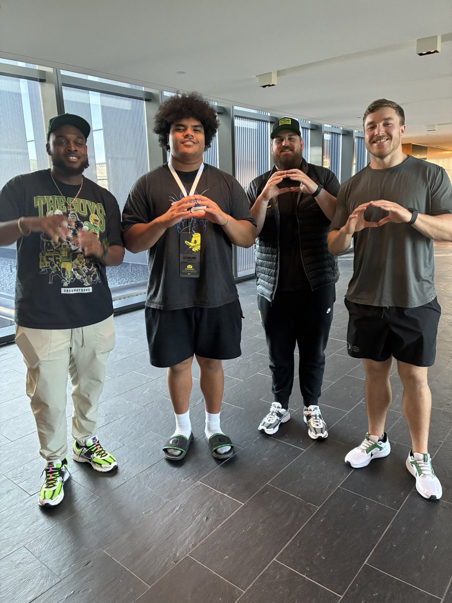 Lex Mailangi 🇹🇴 (@big_lex99) on Twitter photo I Had A Great Visit In Eugene This Weekend…Thank You To All The Coaches For Having Me And Family Out There…I Really Appreciate It…I Can’t Wait To Come Back Again Soon 🦆 #ScoDucks
<a href="/MDFootball/">Mater Dei Football</a> <a href="/QBHitList/">QBHitList.com</a> <a href="/CoachDanLanning/">Dan Lanning</a> <a href="/105CoachTerry/">A'lique Terry</a> <a href="/T_Dean55/">Tyler Dean</a> <a href="/pme_areyouone/">Playmakers Elite</a> <a href="/TheRealCoach_6/">Marcus Abbott</a> I Had A Great Visit In Eugene This Weekend…Thank You To All The Coaches For Having Me And Family Out There…I Really Appreciate It…I Can’t Wait To Come Back Again Soon 🦆 #ScoDucks
<a href="/MDFootball/">Mater Dei Football</a> <a href="/QBHitList/">QBHitList.com</a> <a href="/CoachDanLanning/">Dan Lanning</a> <a href="/105CoachTerry/">A'lique Terry</a> <a href="/T_Dean55/">Tyler Dean</a> <a href="/pme_areyouone/">Playmakers Elite</a> <a href="/TheRealCoach_6/">Marcus Abbott</a>