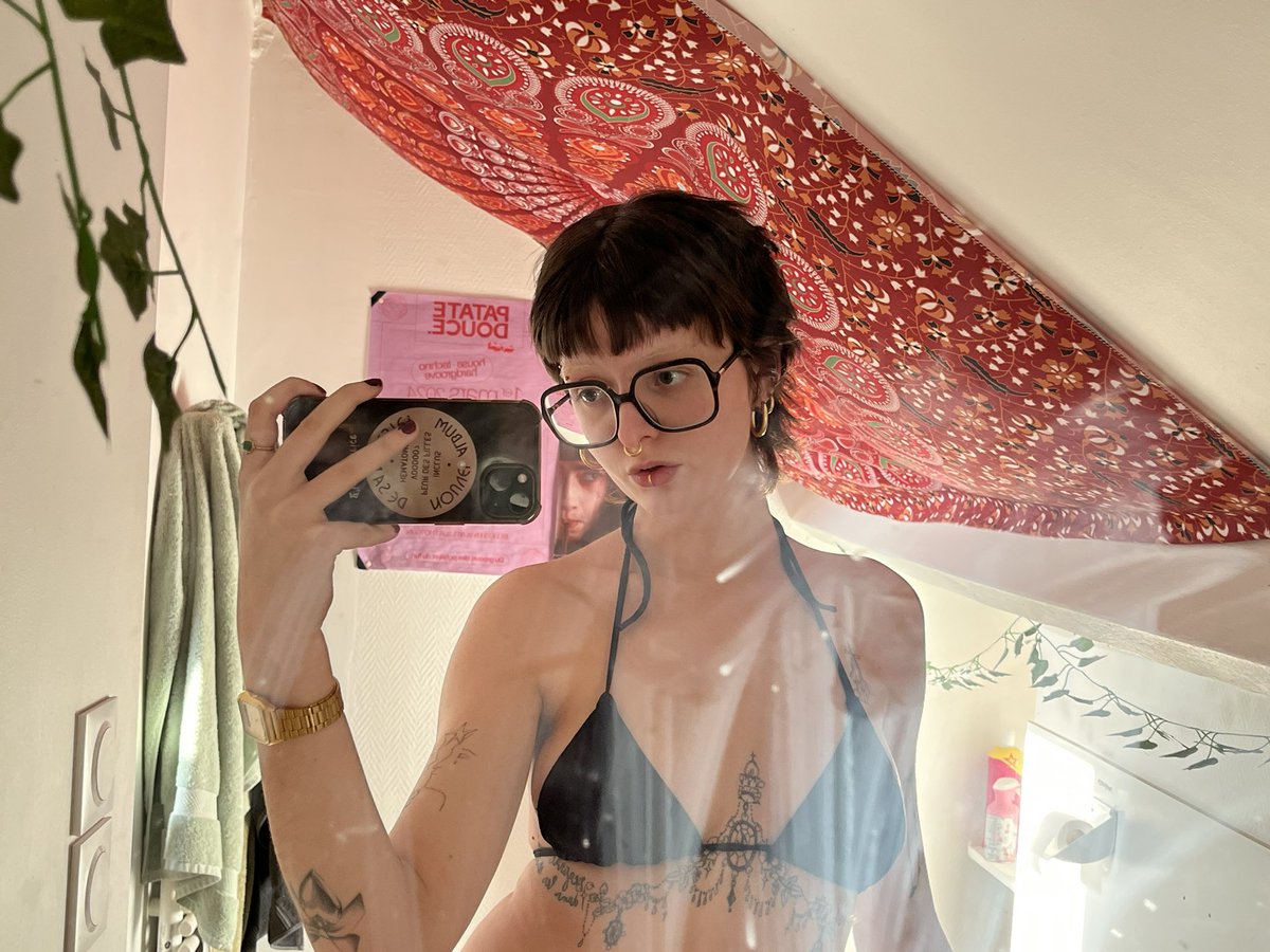 icittvabien's tweet image. #LGBTQIAWelcomeSpring
oh la tana