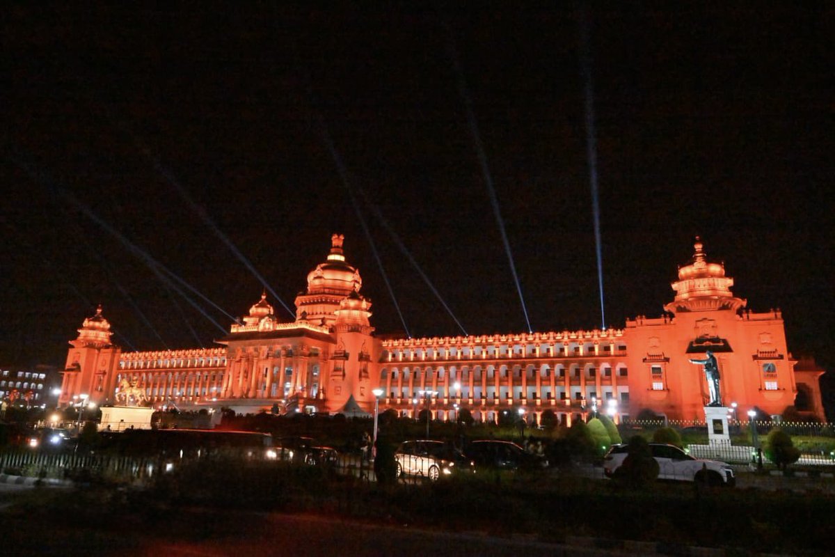 PRO_Shankar_'s tweet photo. Majestic view of #vidhanasoudha #illumination #colourfull https://t.co/24vvS7CMNk