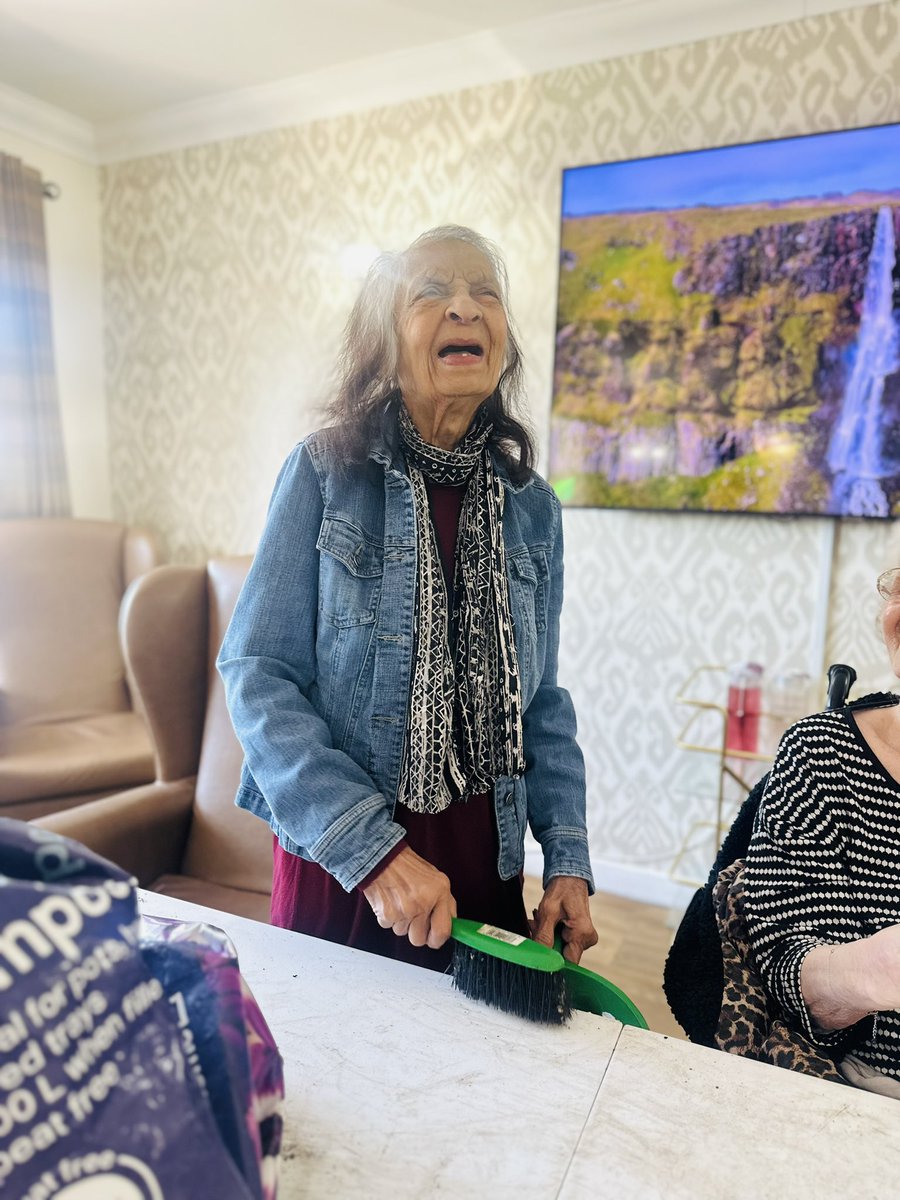 Belmont lodge Care Centre (@lodgebelmont) on Twitter photo R O O T S β’ A N D β’ S H O O T S β’ πͺ΄
G A R D E N I NG β’ C L U B πͺ΄
πͺ΄ Our dedicated plant lovers had a fantastic time at the Roots and Shoots Gardening Club today. We spent the morning potting plants, organising our pots, and preparing for the summer ahead.<a href="/ForestHealthLtd/">Forest Healthcare</a> R O O T S β’ A N D β’ S H O O T S β’ πͺ΄
G A R D E N I NG β’ C L U B πͺ΄
πͺ΄ Our dedicated plant lovers had a fantastic time at the Roots and Shoots Gardening Club today. We spent the morning potting plants, organising our pots, and preparing for the summer ahead.<a href="/ForestHealthLtd/">Forest Healthcare</a>