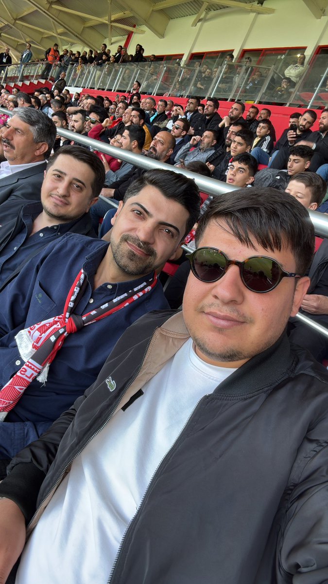 Serkan ŞAHİN (@shn_serkan) on Twitter photo Şampiyonluk yolunda önemli bir galibiyet alarak yoluna devam eden şehrimizin takımı @batmanpetrolsk_ yoldaşlarımızla takip ettik,inş yolun sonu şampiyonluktur❤️🤍
<a href="/Fatihdogu1/">Fatih DOĞU</a>
<a href="/veyselozrdm/">Veysel özerdem</a>
<a href="/yasinnakgl/">Yasin Akgül</a>
#şehrinruhuBPS
#batmanpetrolspor Şampiyonluk yolunda önemli bir galibiyet alarak yoluna devam eden şehrimizin takımı @batmanpetrolsk_ yoldaşlarımızla takip ettik,inş yolun sonu şampiyonluktur❤️🤍
<a href="/Fatihdogu1/">Fatih DOĞU</a>
<a href="/veyselozrdm/">Veysel özerdem</a>
<a href="/yasinnakgl/">Yasin Akgül</a>
#şehrinruhuBPS
#batmanpetrolspor