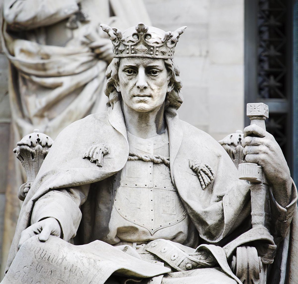 «Quemad viejos leños, leed viejos libros, bebed viejos vinos, tened viejos amigos.»

— Alfonso X "El Sabio".